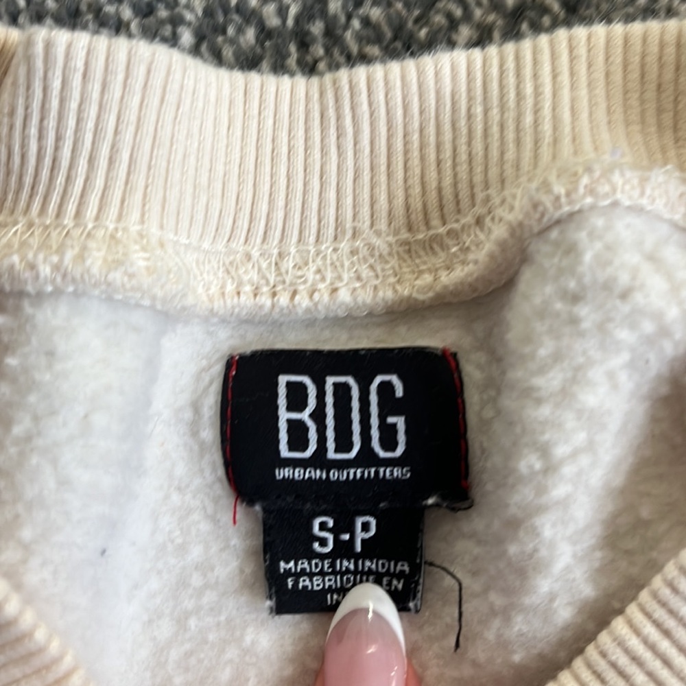 Urban outfitters crew neck - Picture 2 of 2